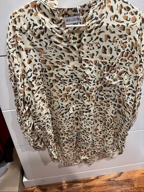 Sea Lustre Neutral Leopard-Print Button Front Blouse